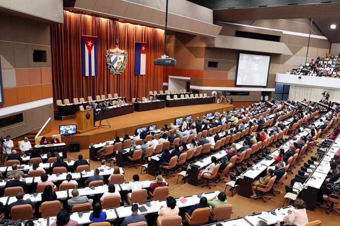 Diputados de Cuba eligen hoy al presidente y vicepresidente de la isla en un proceso donde no ocurre la participación directa del pueblo