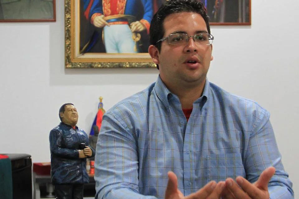 Universidades distancia - ministro Trompiz UCV