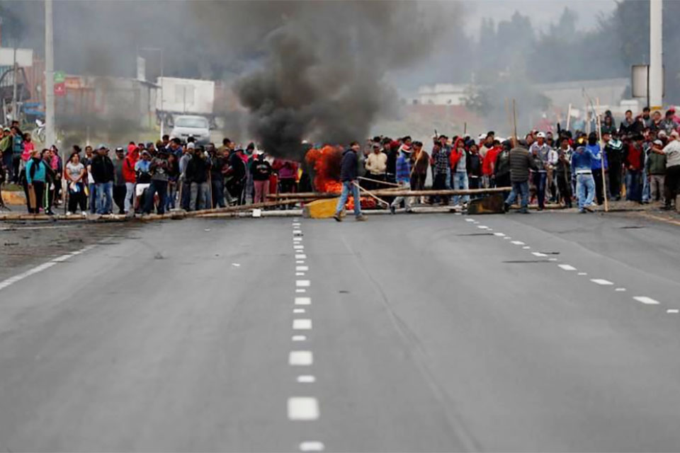 Un hombre muere en medio de protestas en Ecuador. Las manifestaciones se han convertido en un desafío para el gobierno de Lenín Moreno