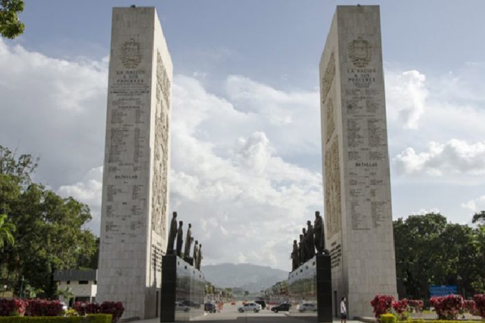 Los Próceres