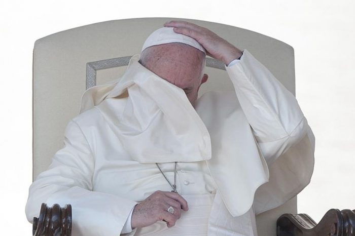 Cinco miembros del Vaticano suspendidos por presuntas irregularidades financieras, entre ellos Tommaso Di Ruzza, director de la AFI