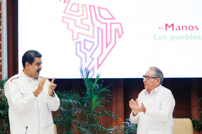 Maduro anuncia que finiquitará construcción de tanqueros en Argentina