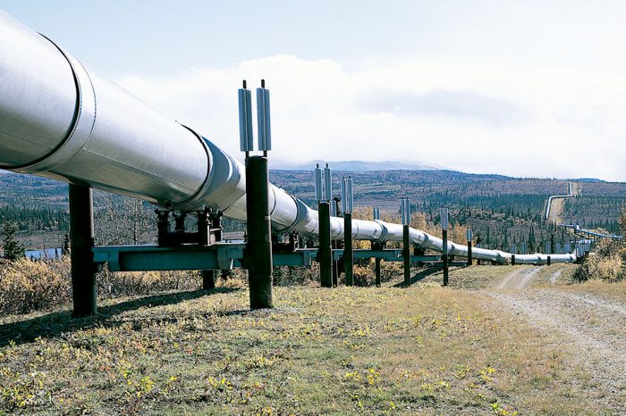 Repsol evalúa sustituir crudo venezolano con suministros de Canadá