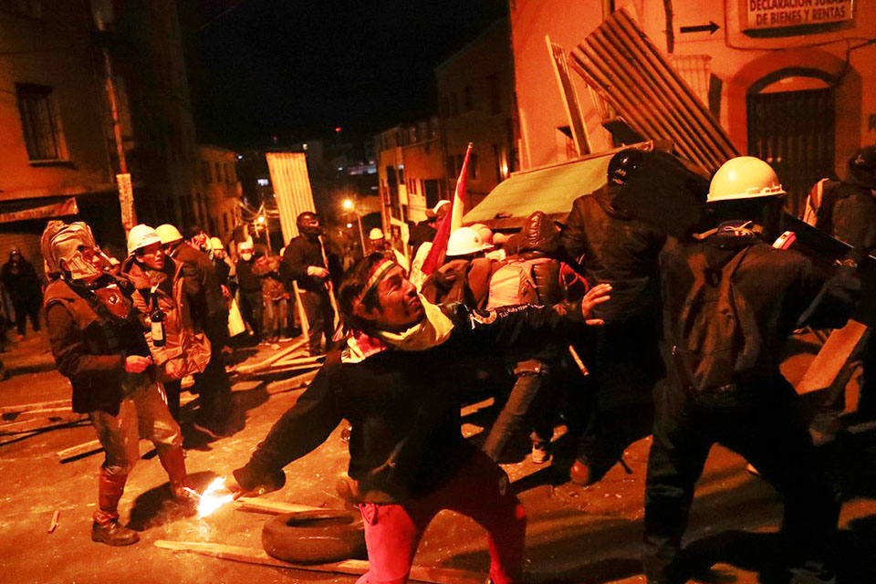 Vacío de poder ¿Quién gobierna Bolivia tras la renuncia de Evo Morales?