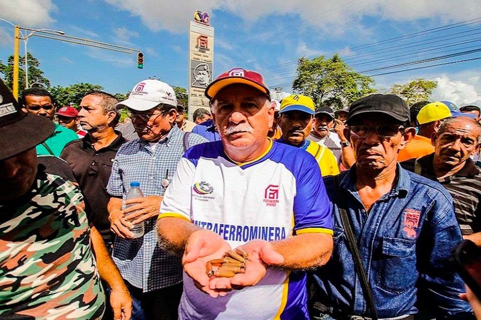 Rubén González