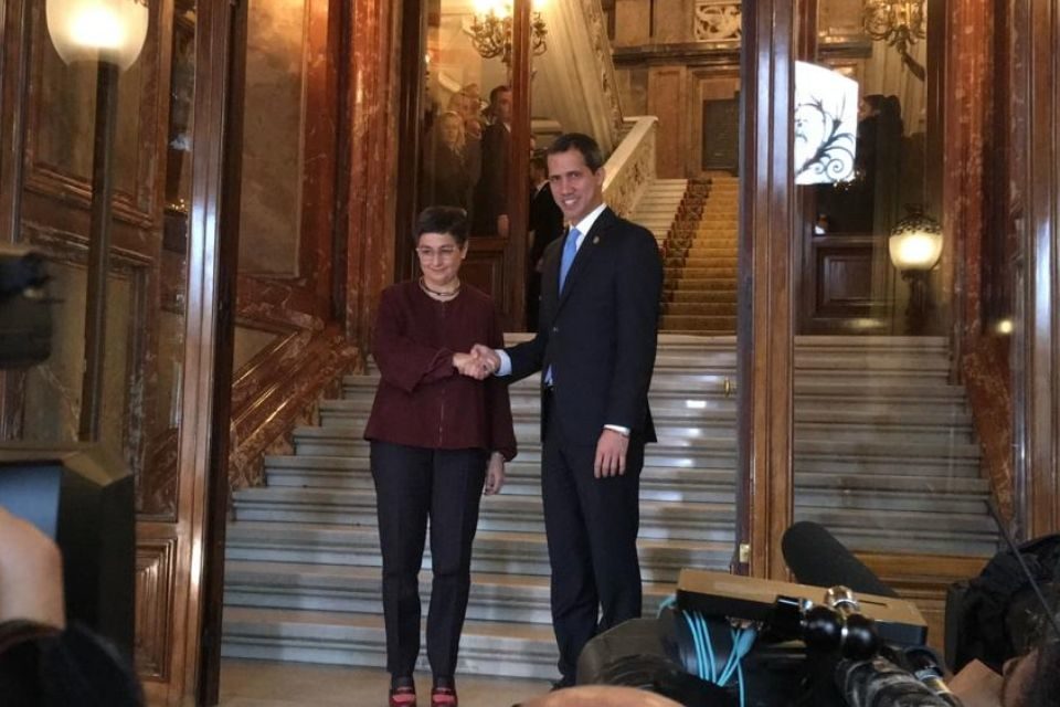 uan Guaidó, con la Ministra de Relaciones Exteriores del Gobierno español, Arancha González Laya