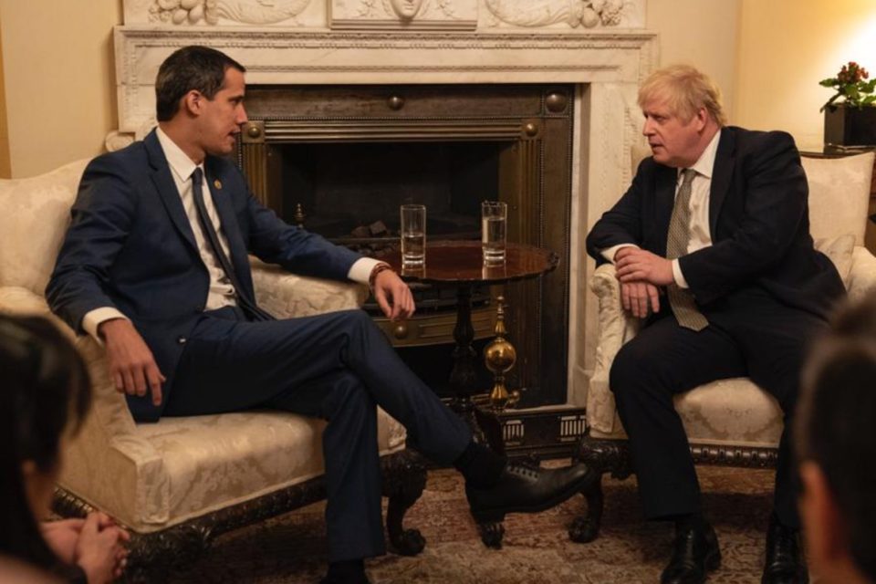 Guaido Boris Johnson
