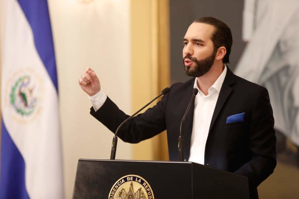 Nayib Bukele | presidente El Salvador - a julio borges
