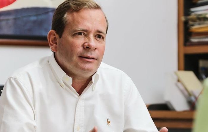 JUAN PABLO GUANIPA Gustavo Petro Roberto Abdul