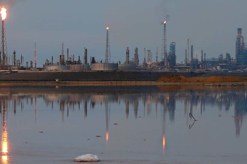 trabajadores Cardón gasolina