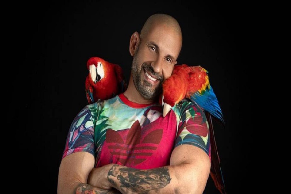RICHARD LINARES
