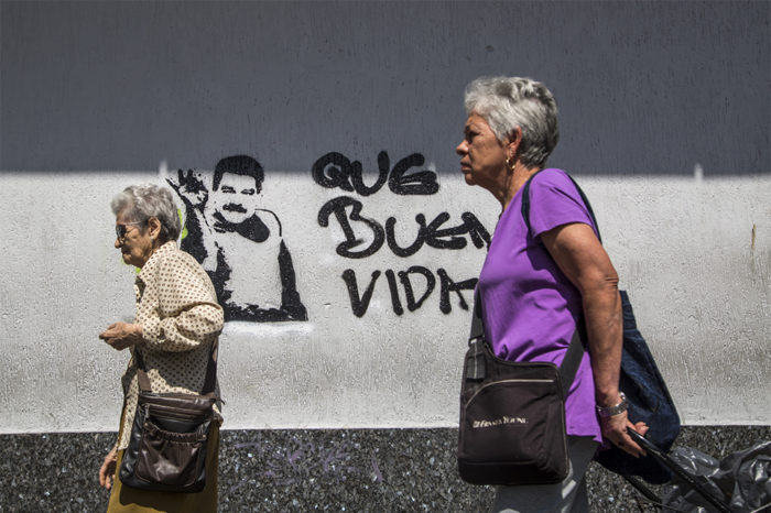 abuelos venezolanos atrás