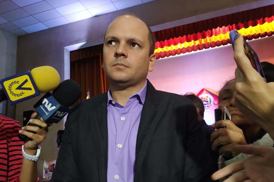 presidente Comité Postulaciones Electorales Angel Medina