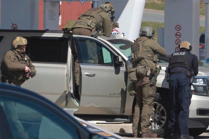 Asesinan a 16 personas en el peor tiroteo en la historia de Canadá