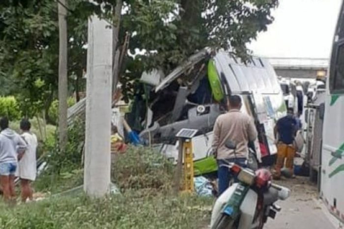 Autobús que repatriaba venezolanos en Colombia