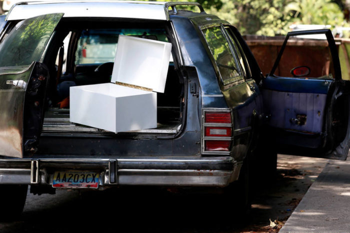 Escasez de gasolina amenaza operatividad de funerarias y cementerios