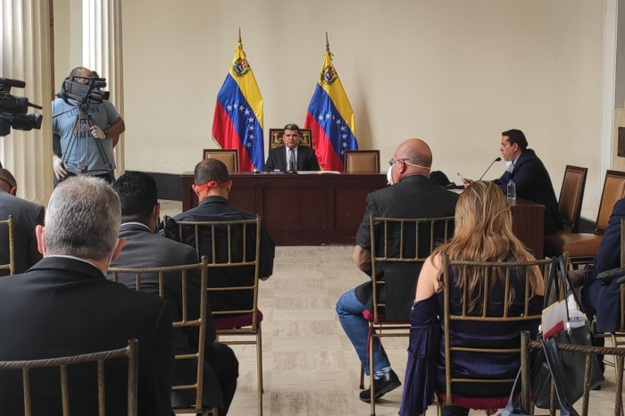Reunión de Luis Parra