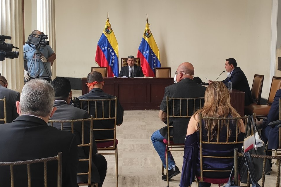 Reunión de Luis Parra