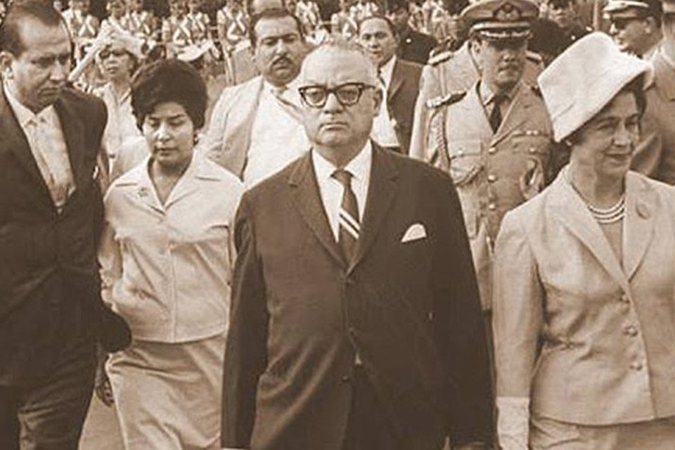 AD'elante a luchar milicianos