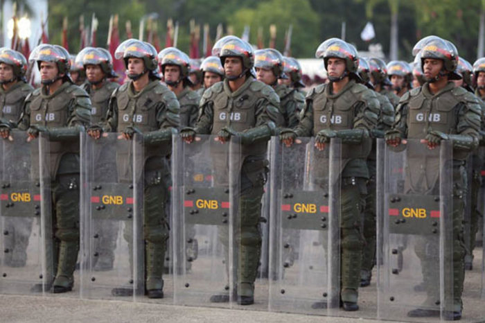 El honor es su divisa