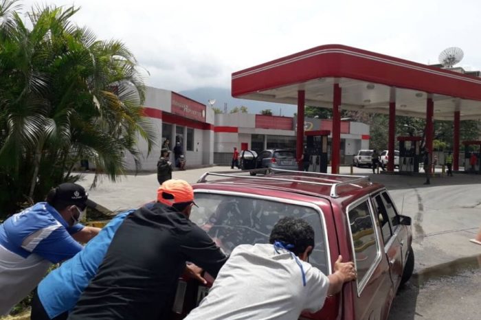 bomba de servicio de Gasolina