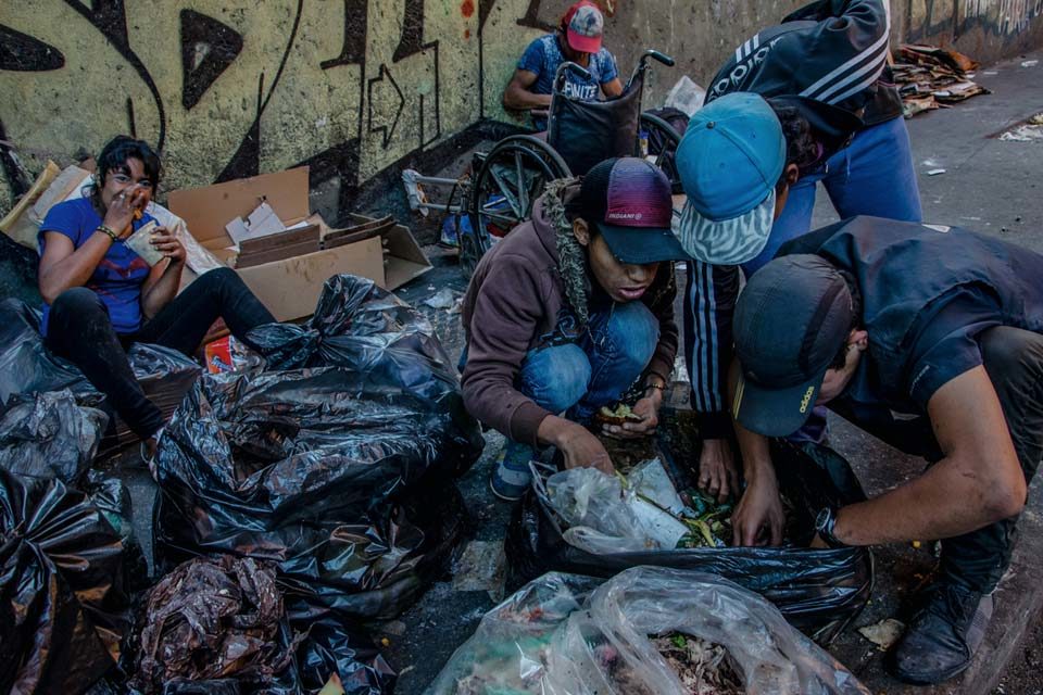 Morir de hambre o por coronavirus
