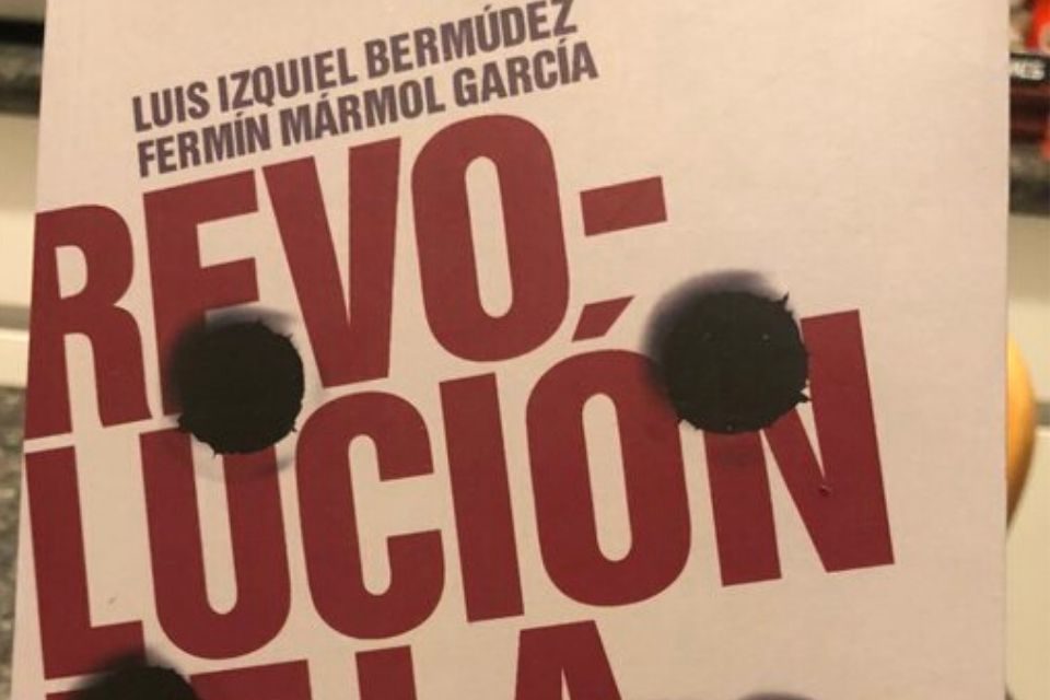 Revolución de la muerte - Luis Izquiel, Fermín Marmol