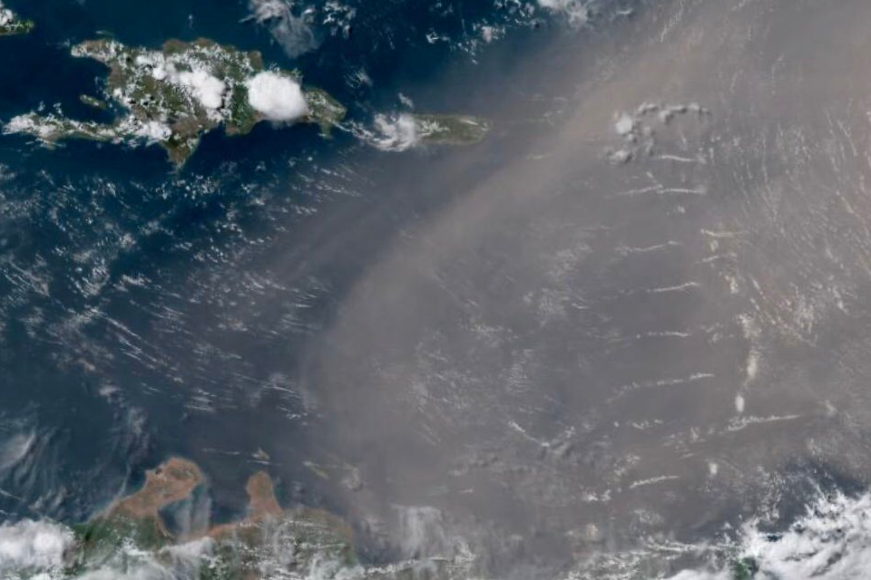 Nube de polvo de Sahara