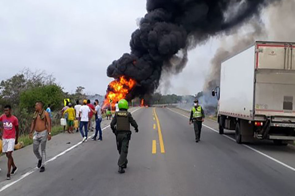 Cisterna con gasolina Colombia