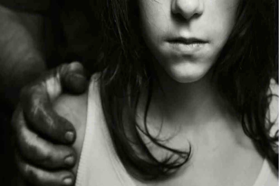 ¿En qué se diferencian el estupro, el abuso y el acoso sexual? menores