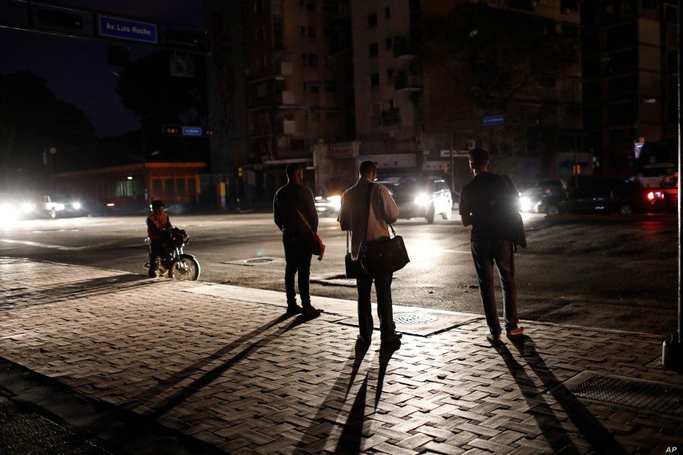 fallas eléctricas altamira sin luz AP detenciones
