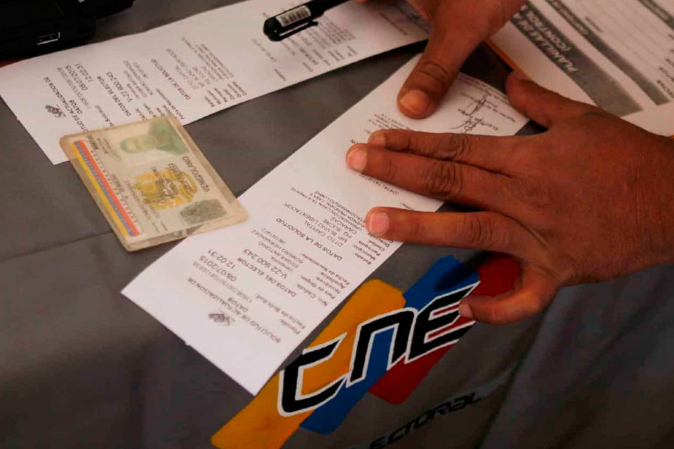 Venezolanos irán a las urnas sin saber de sus candidatos por la poca promoción electoral