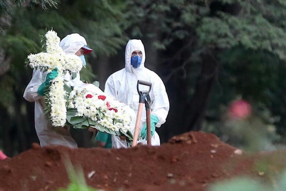 Brasil se acerca a los 120 mil fallecidos por coronavirus