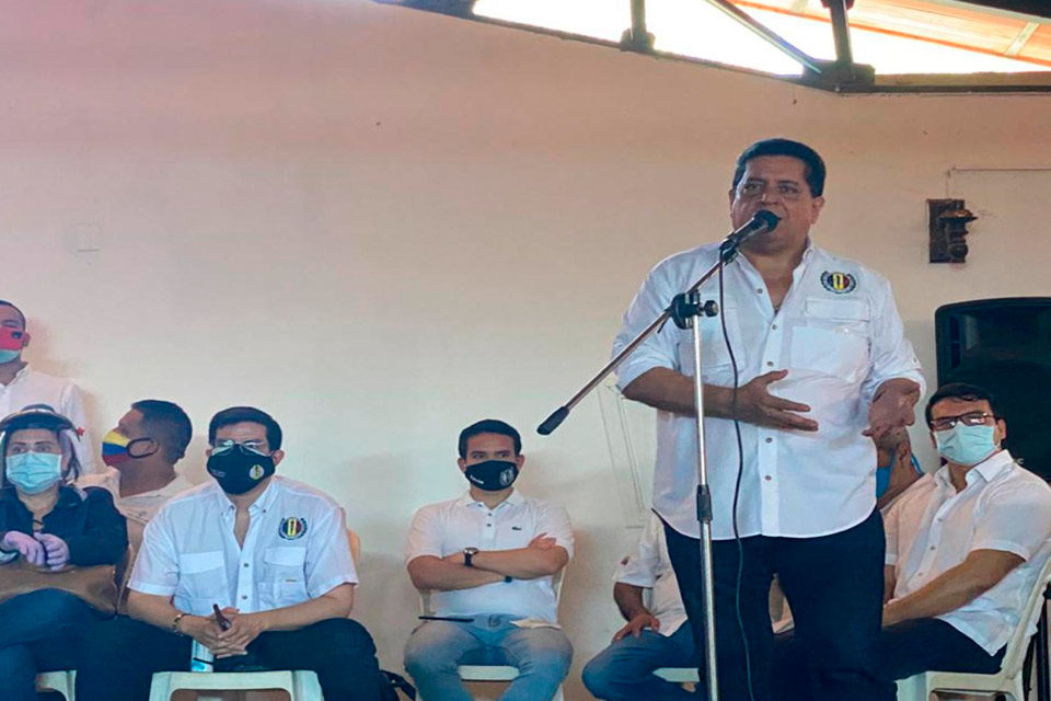 Suspender las parlamentarias