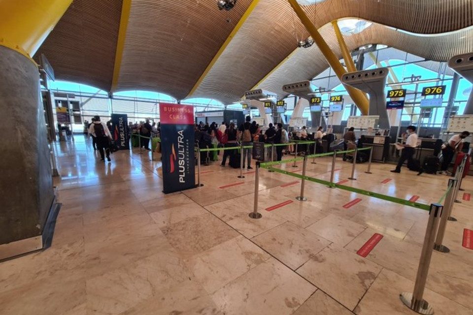 Barajas España venezolanos varados