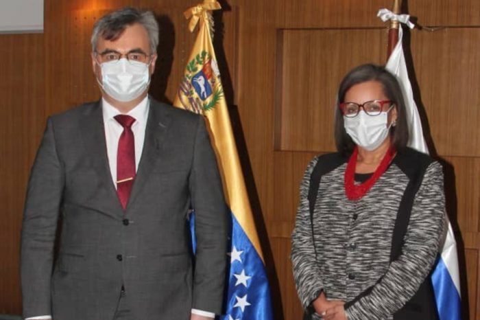 CNe Indira Alfonzo embajador Rusia