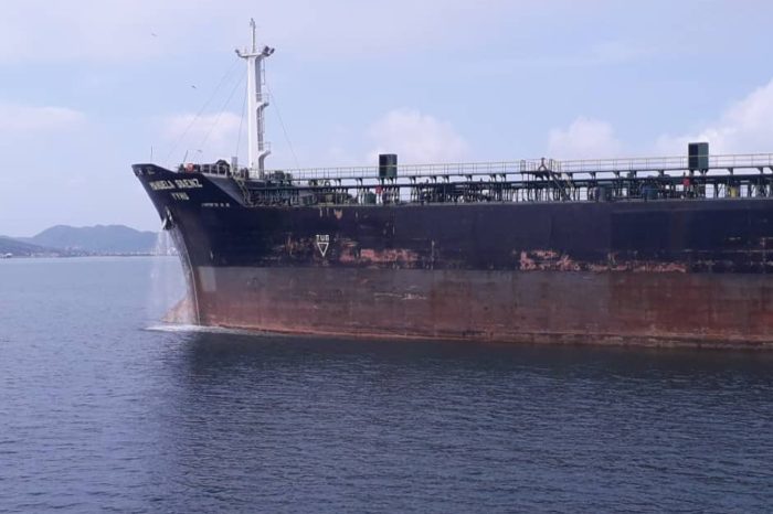 buque manuela saenz gasolina