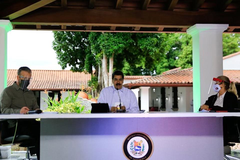 Nicolás Maduro anuncia exportación de ganado
