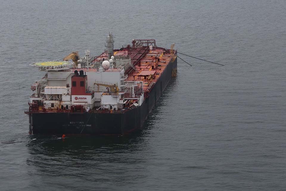 ENI busca sacar petróleo