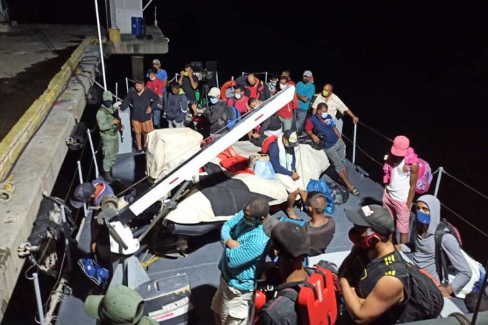 Detienen embarcación antes de salir a Trinidad y Tobago
