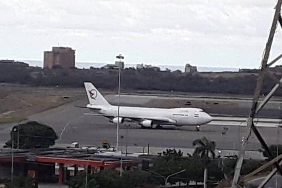 Irán avión sancionado EEUU 27.10.2020