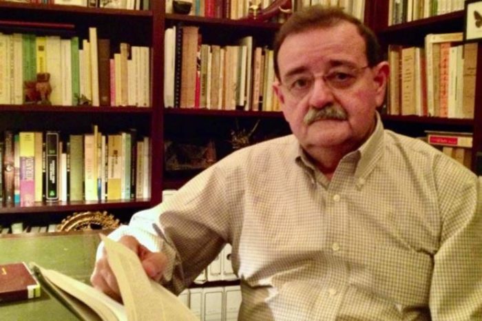 José Esparza mitiga clamor en torno a la molécula DR-10