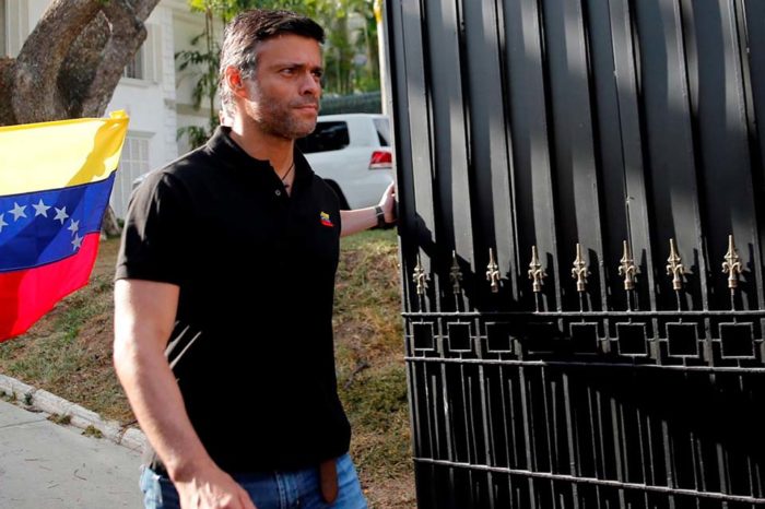 Salida de Leopoldo robó a los venezolanos esperanzas de posible triunfo de Guaidó
