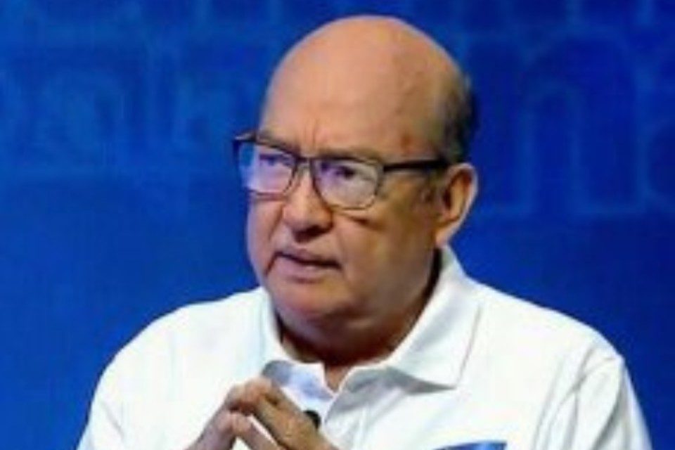 Carlos Chino Navarro
