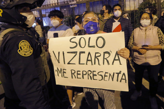 PERÚ - PROTESTAS - presidente