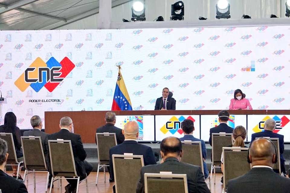 CNE cuerpo diplomático