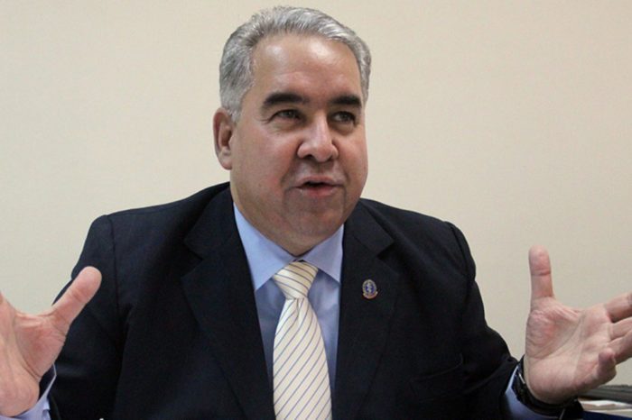 López Loyo academia de medicina covid-19 vacunas vacunar