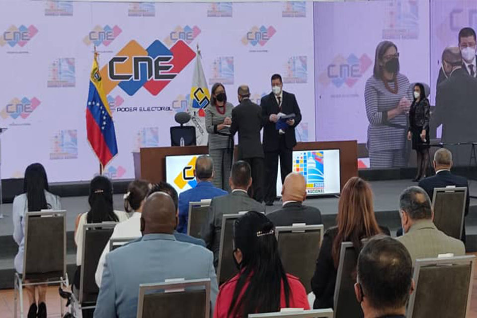 CNE - DIPUTADOS rectores del CNE