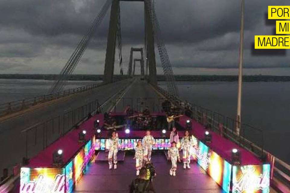 Anabella Queen Puente sobre el Lago Por Mi Madre Zulia