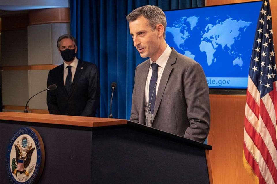 El vocero Ned Price asegura que el gobierno de Biden desestima un diálogo con Maduro